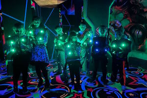 Фотография экшн-игры Лазертаг от компании Космобой (Фото 2)